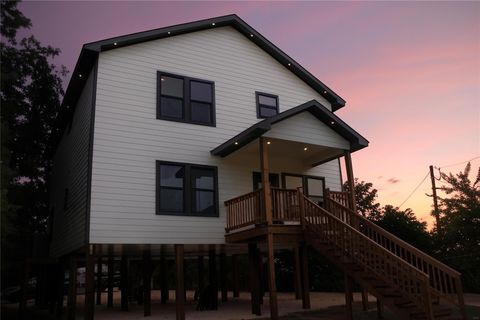 5217 Pickfair Street Houston TX 77026