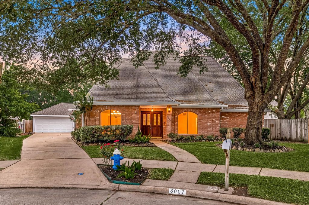 Photo of 8007 Suspiro Drive, Houston, TX 77083 (MLS # 59018565)