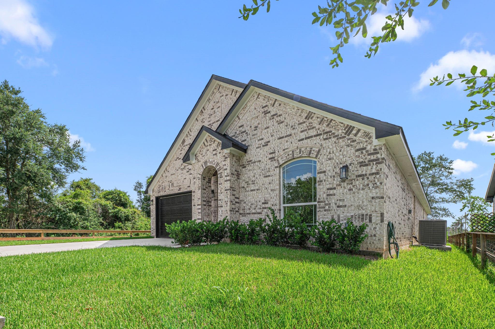 12911 Green Valley
