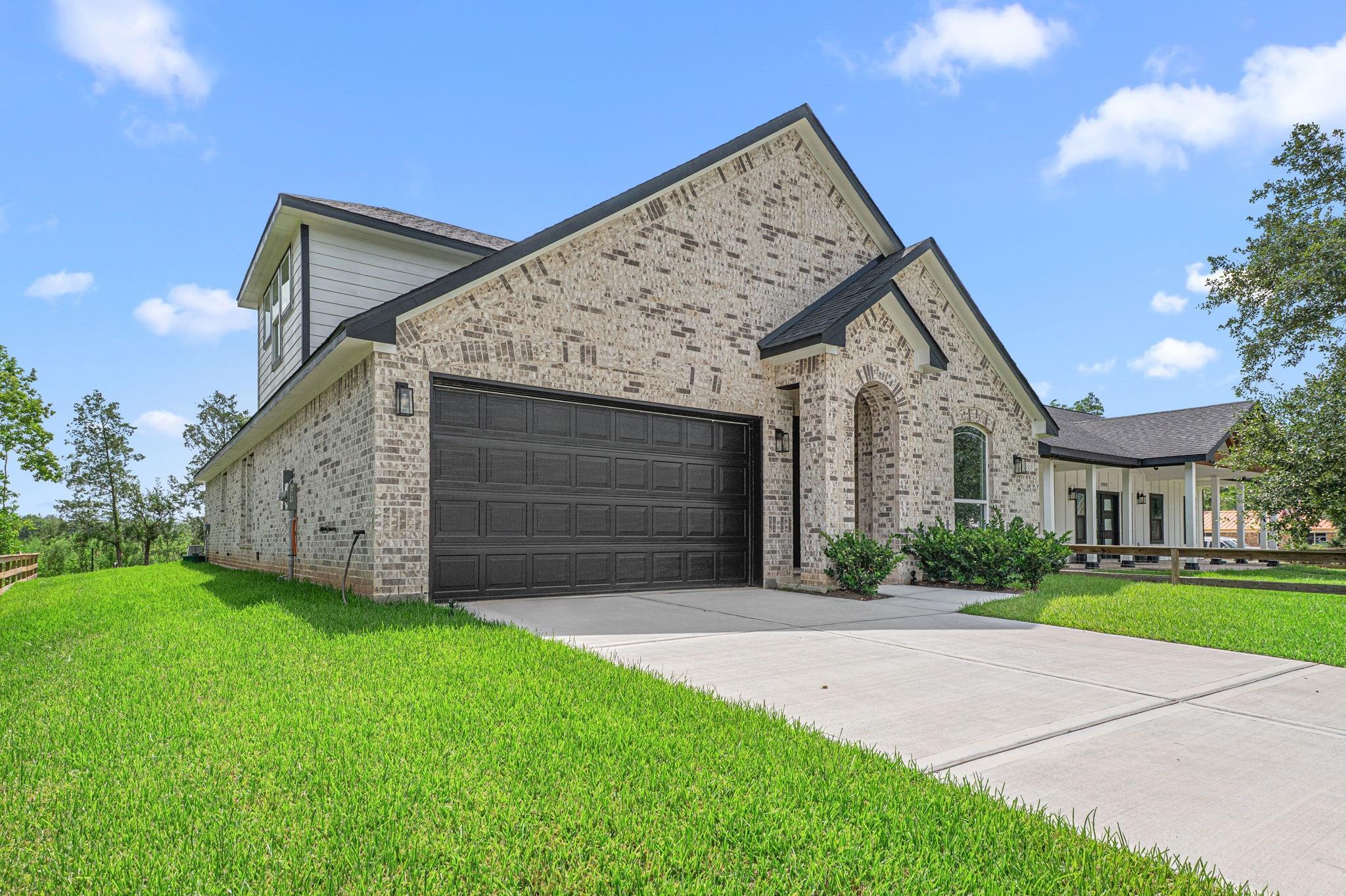 12911 Green Valley