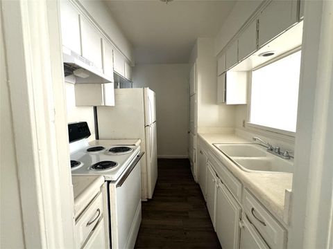 Photo of 3003 Broadway Street #4, Houston, TX 77017 (MLS # 19258279)