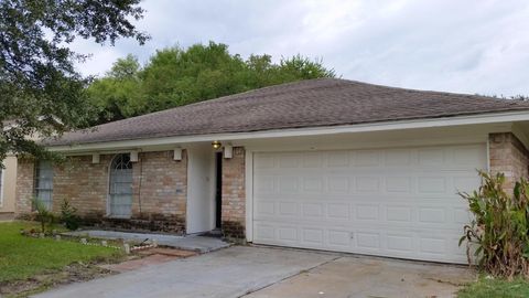 Photo of 430 Mistywood Drive, Houston, TX 77090 (MLS # 31181827)
