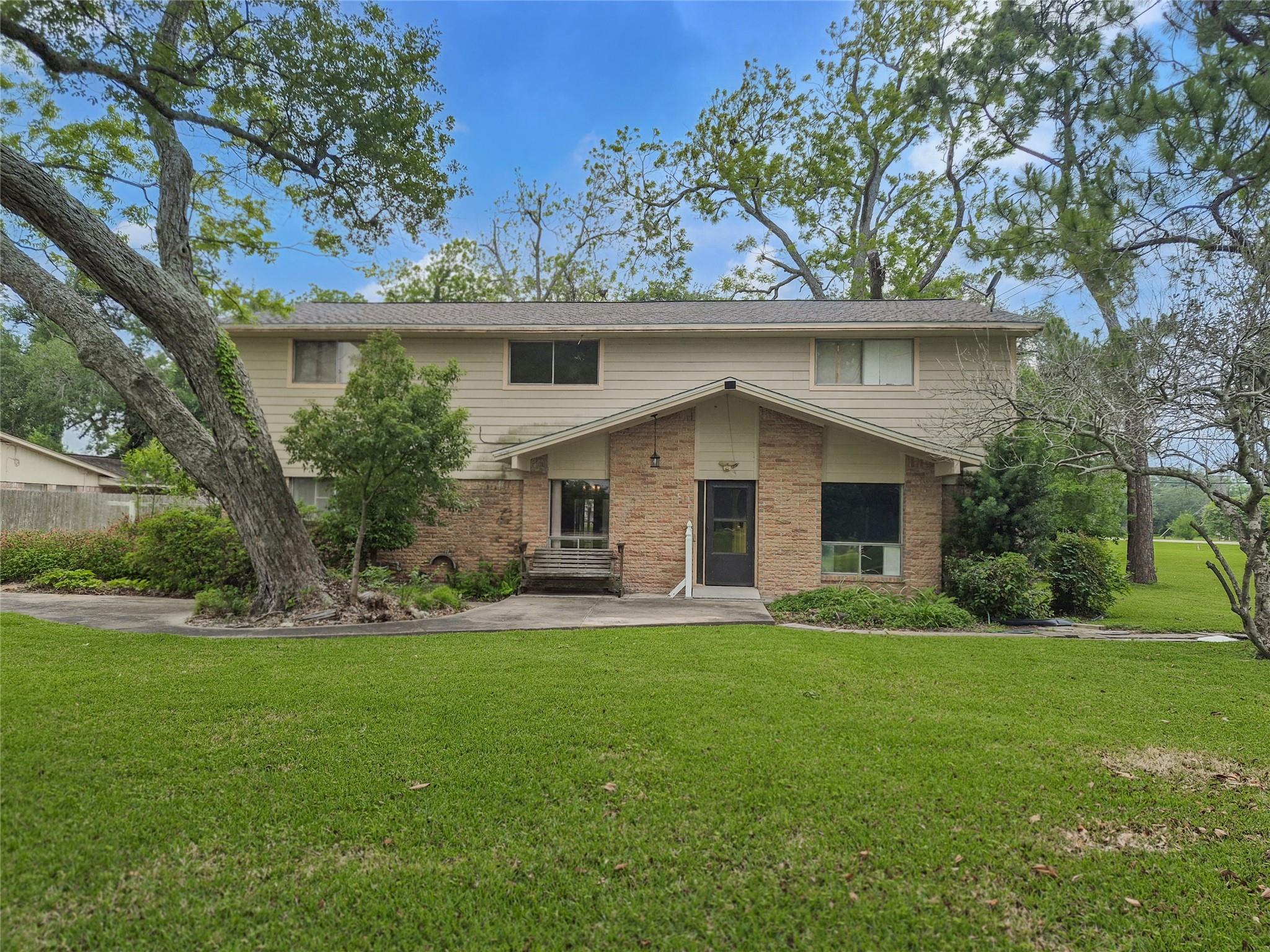 102 Post Oak