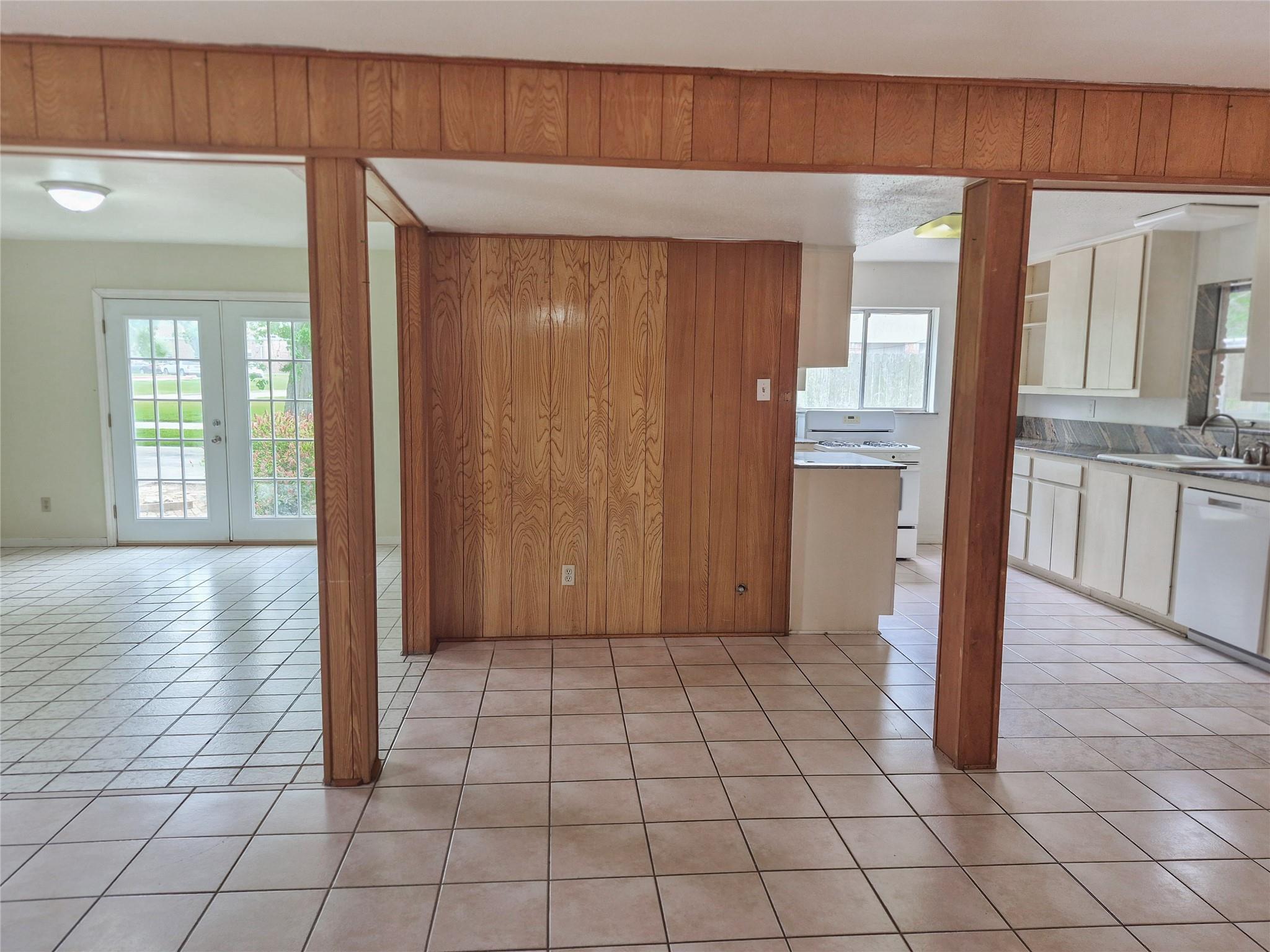102 Post Oak
