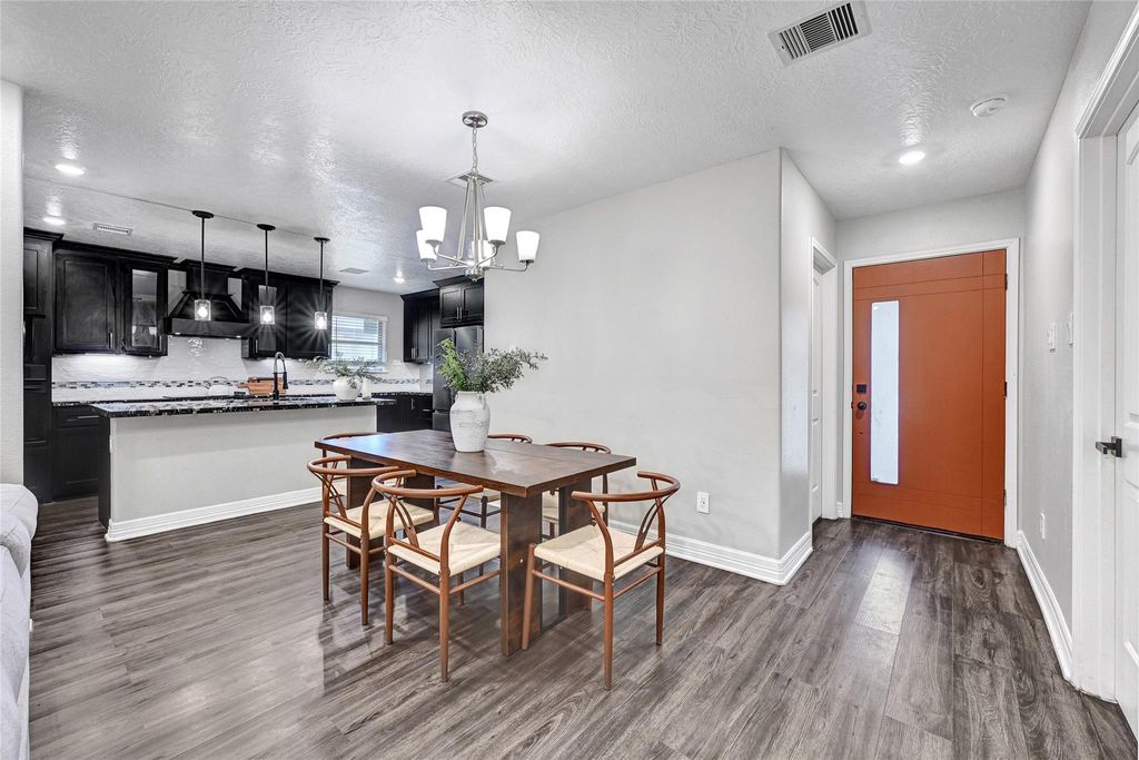 Photo of 1811 Oriole Drive, League City, TX 77573 (MLS # 87161712)