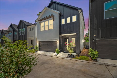 Photo of 869 Mansfield Street #E, Houston, TX 77091 (MLS # 42306656)