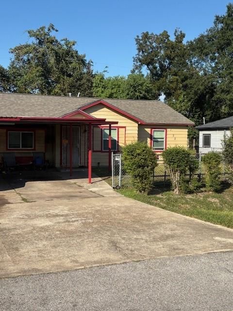 Photo of 7625 W Knoll Street, Houston, TX 77028 (MLS # 37459957)