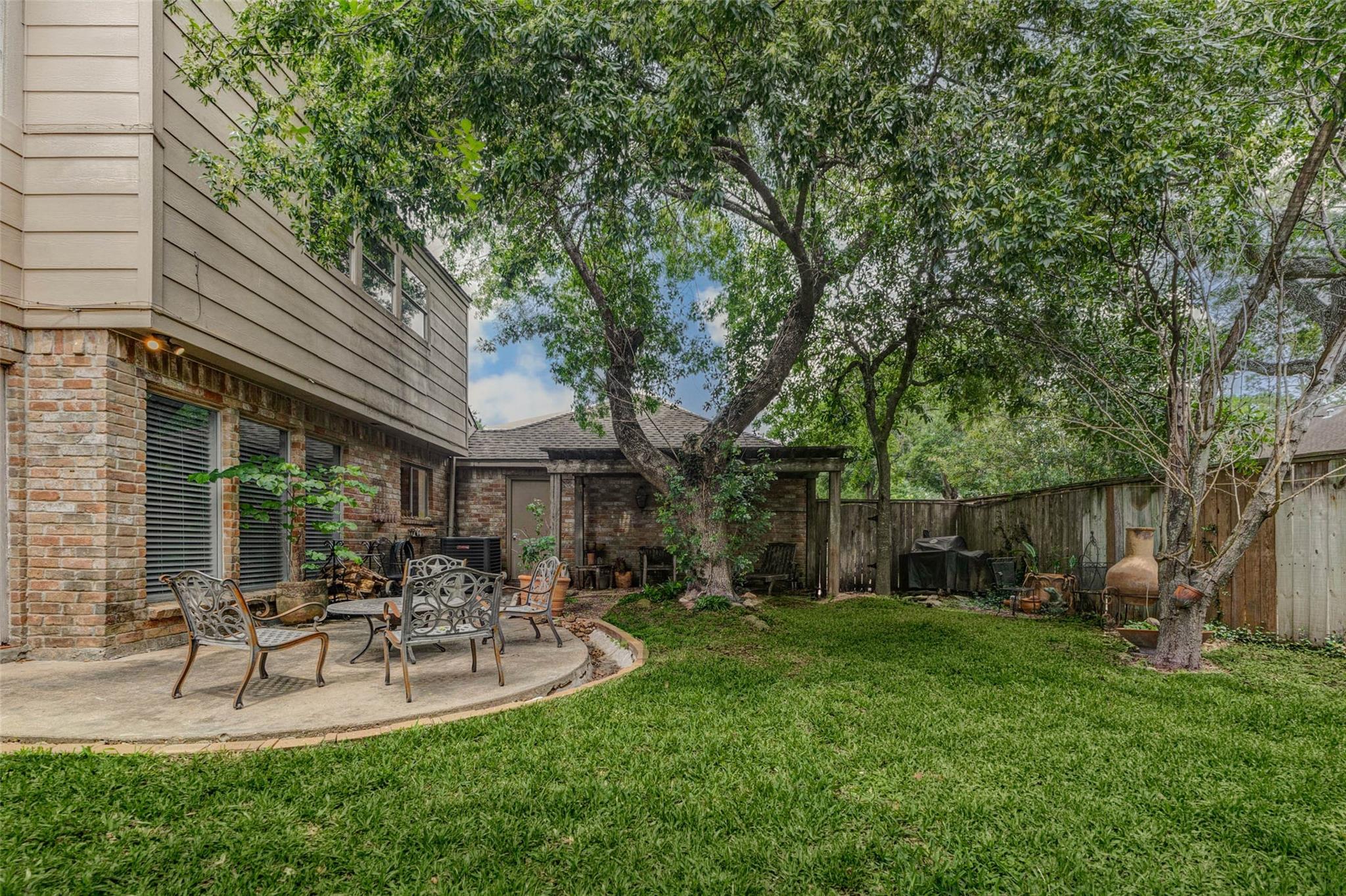 715 Dominion Drive