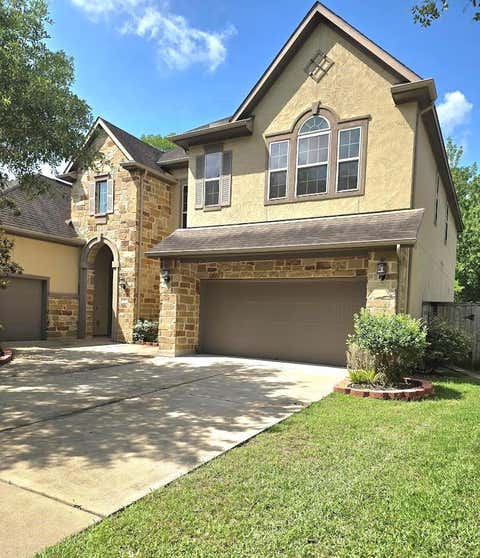 Homes For Sale - 10 Val Delsa Court<br/> Fort Bend County, Missouri City, TX 77459