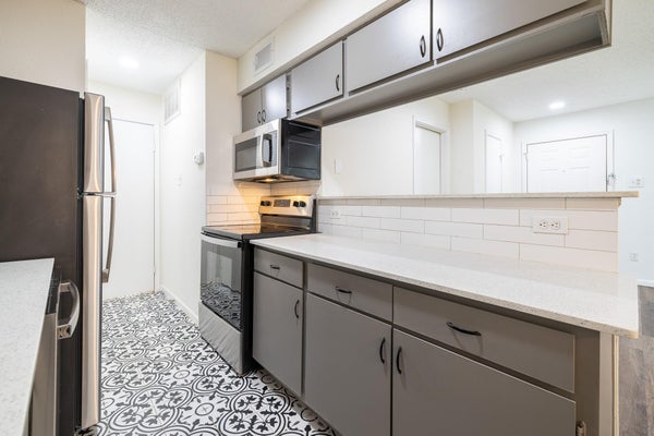 2750 HOLLY HALL ST APT 1105, HOUSTON, TX 77054 - Image 982c9ee63473c0b86e3976009ad53915/4013478084