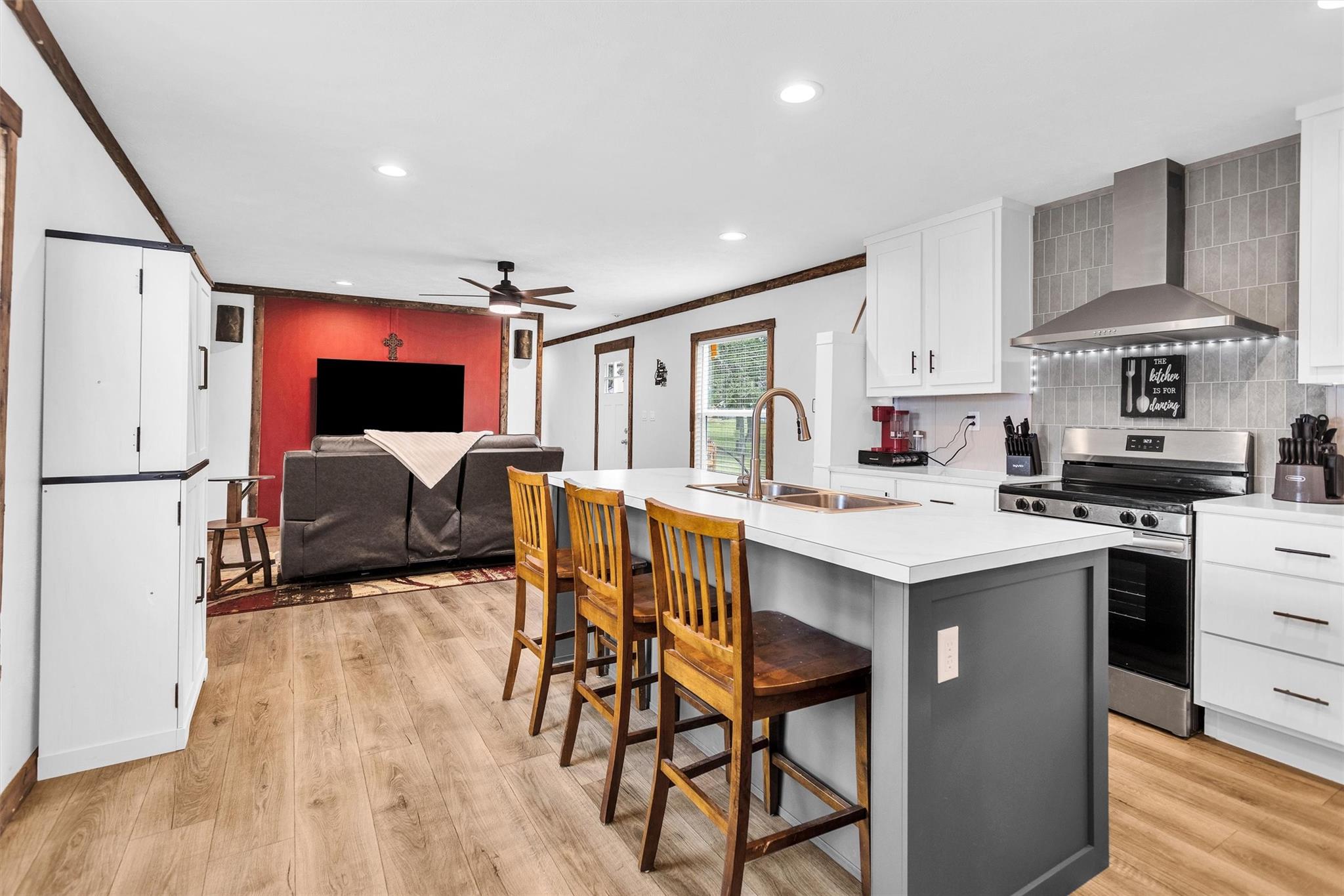 8908 County Road 279
