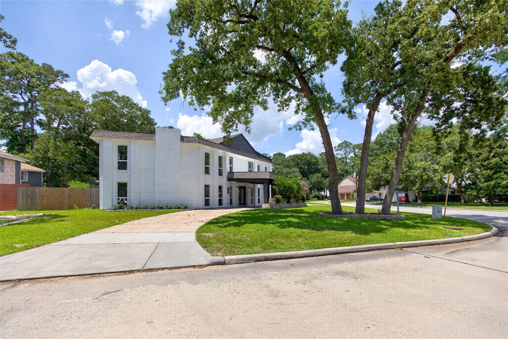8002 Lichen Lane