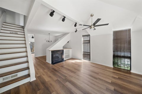 Photo of 518 Hawthorne Street #1, Houston, TX 77006 (MLS # 80932281)