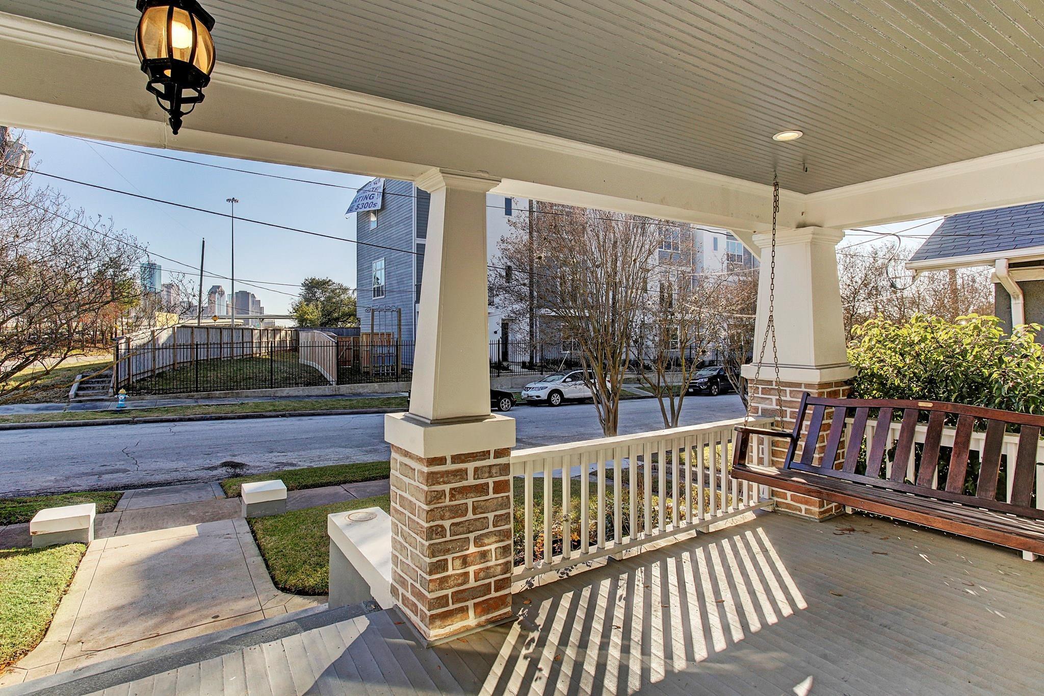 1212 Wrightwood Street