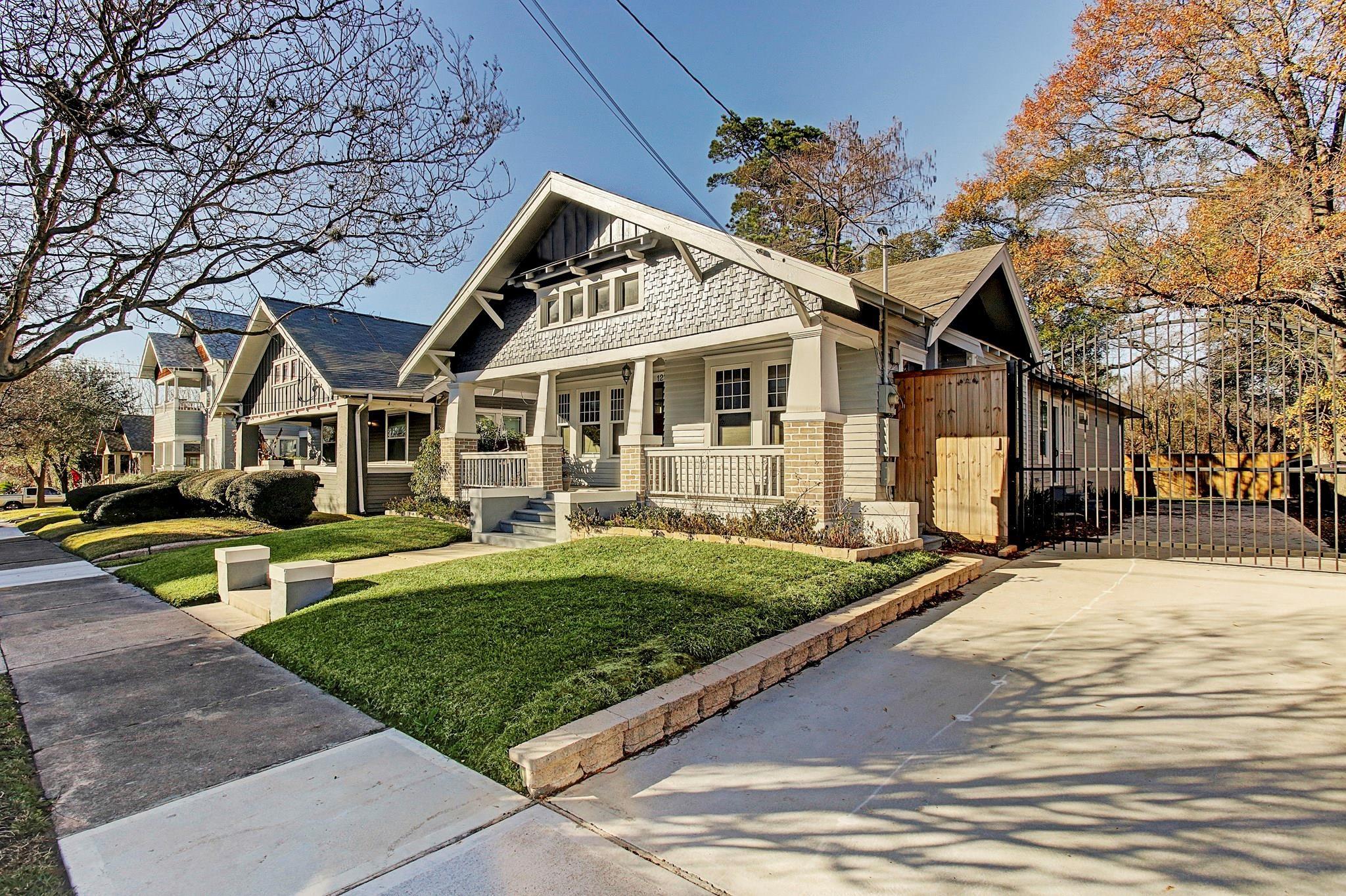 1212 Wrightwood Street