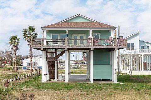 Photo of 2110 Seahorse Lane, Crystal Beach, TX 77650 (MLS # 76803914)