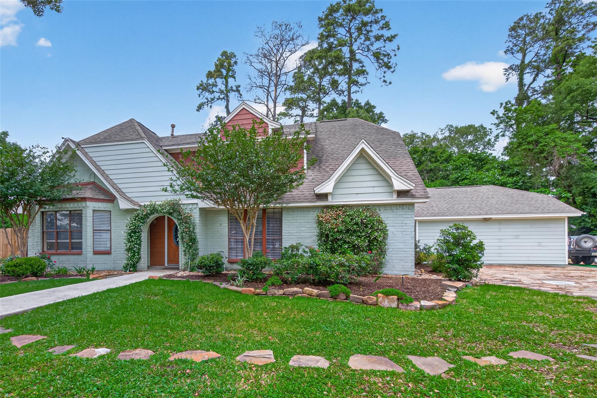 30207 E Geneva Drive