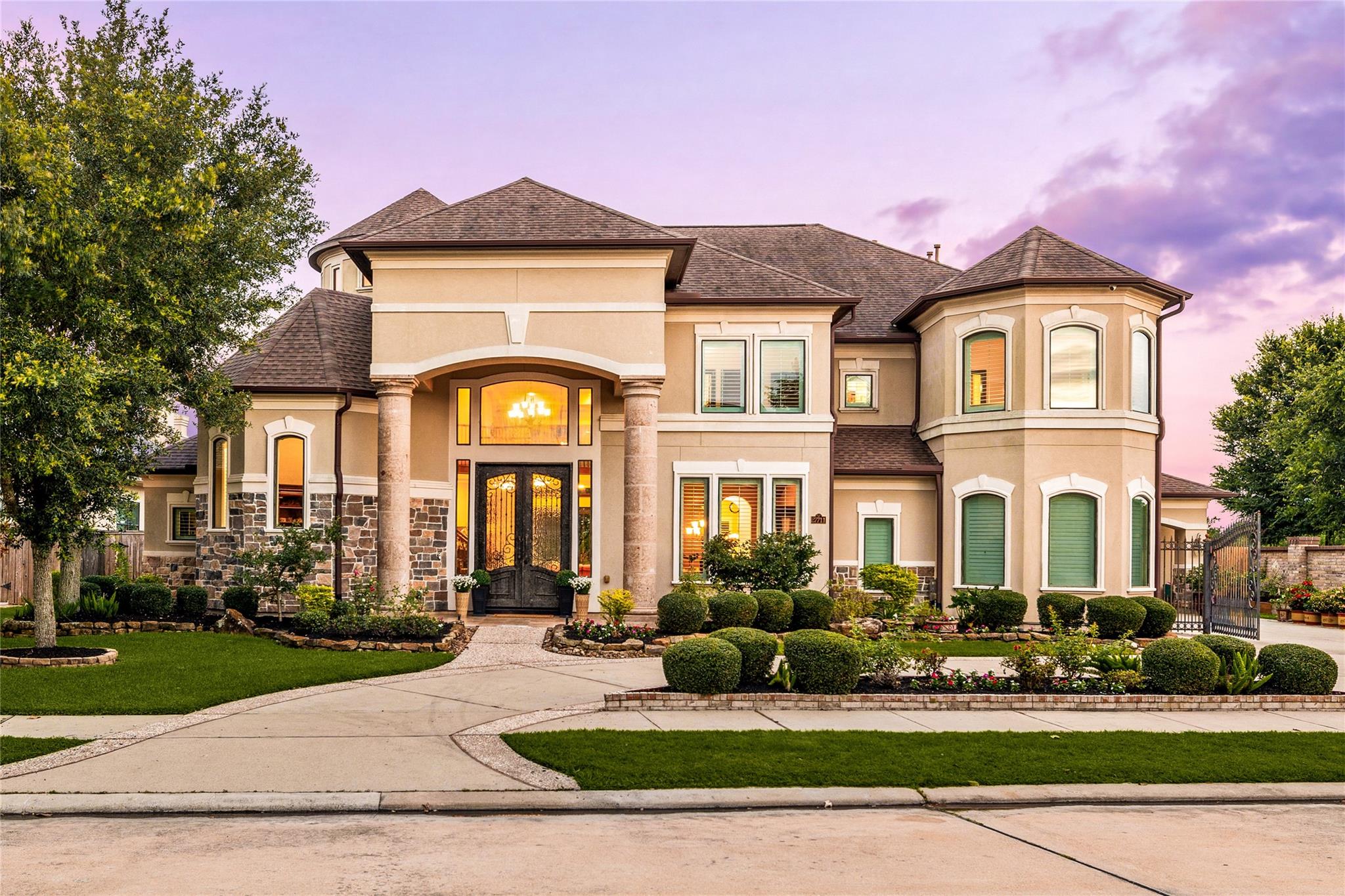 27711 Charter Lake Lane
