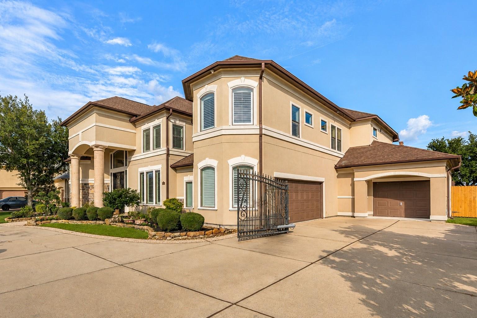 27711 Charter Lake Lane