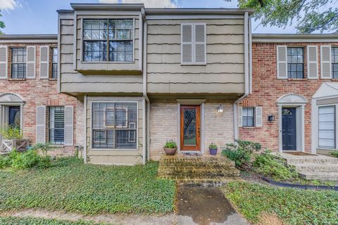 7505 Memorial Woods Drive B13 Houston TX 77024