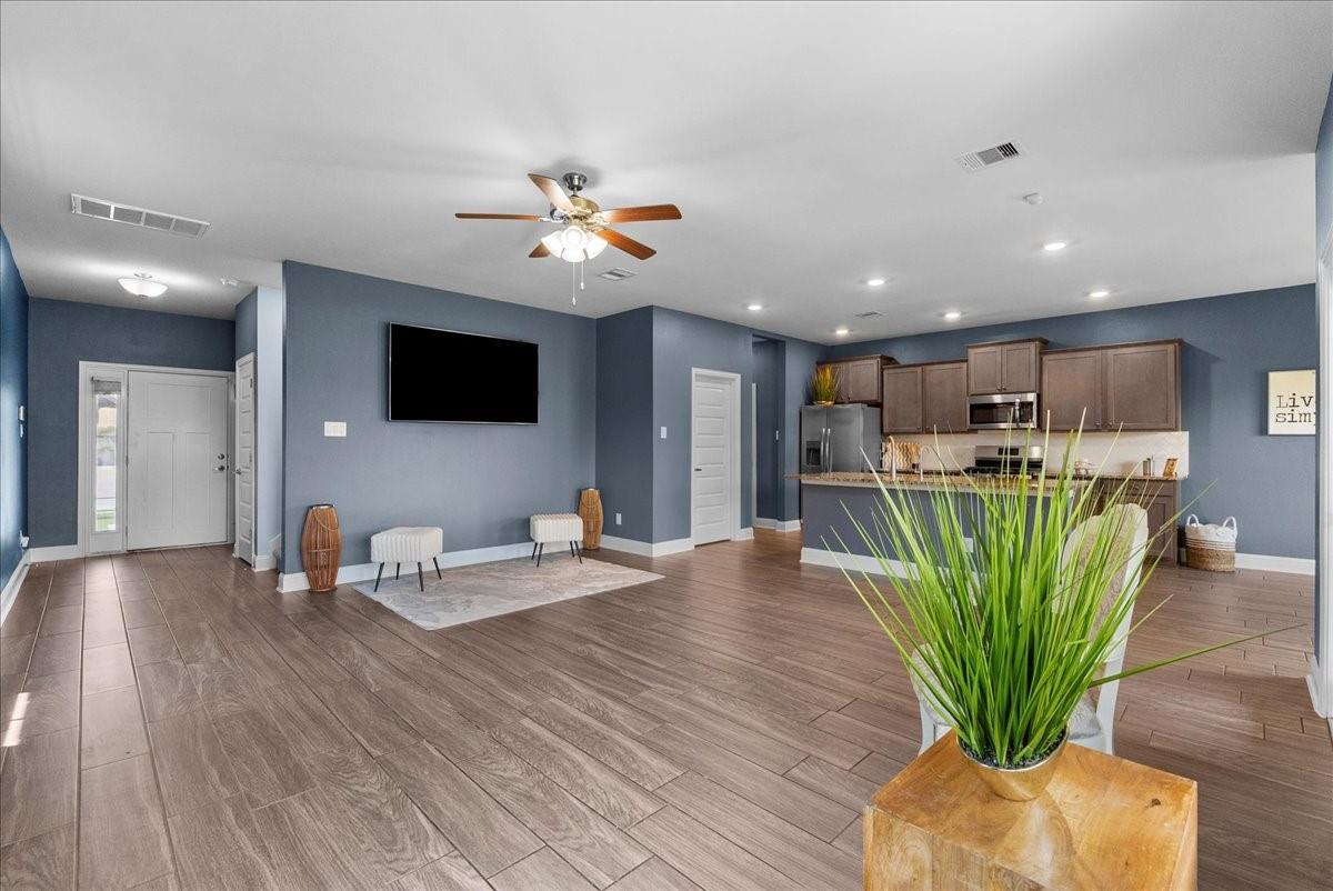 4207 W Bayou Maison Circle