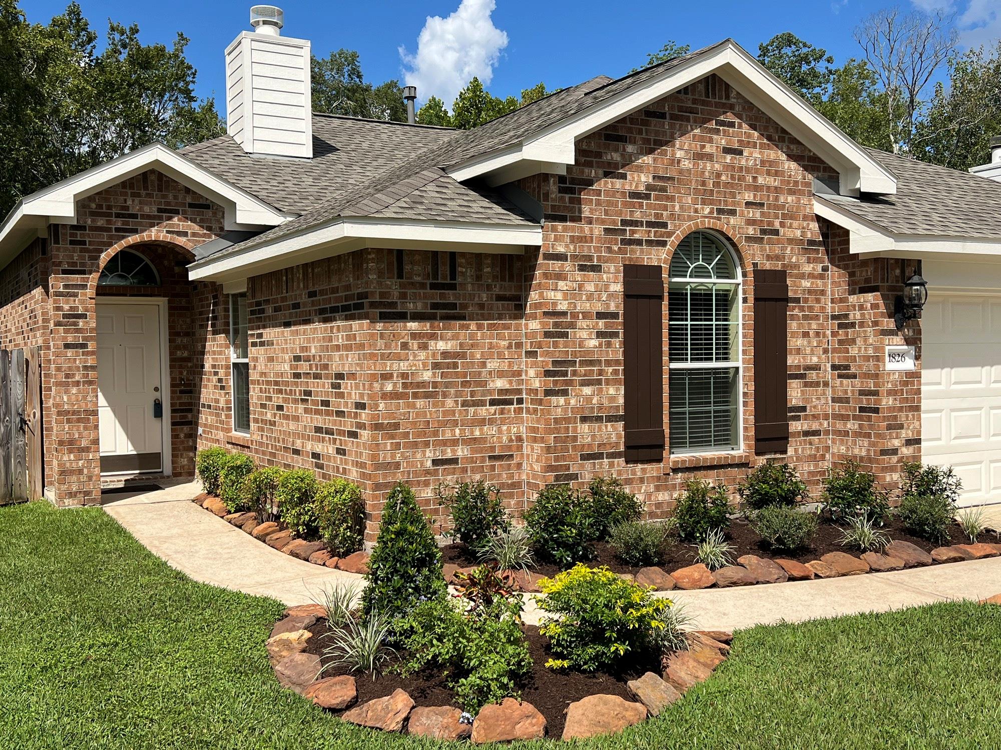 1826 Sherwood Forest Circle