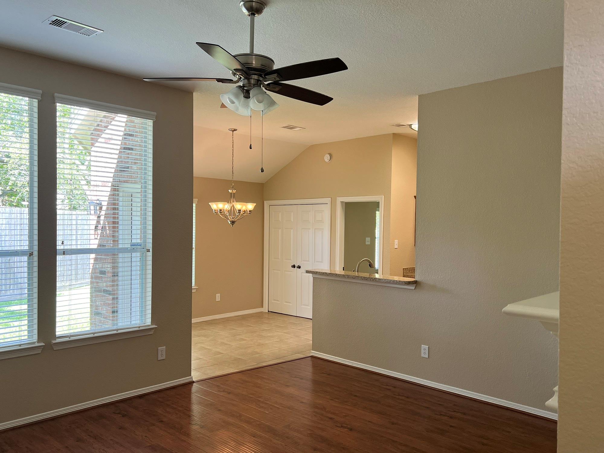 1826 Sherwood Forest Circle