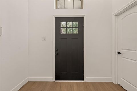 1634702340