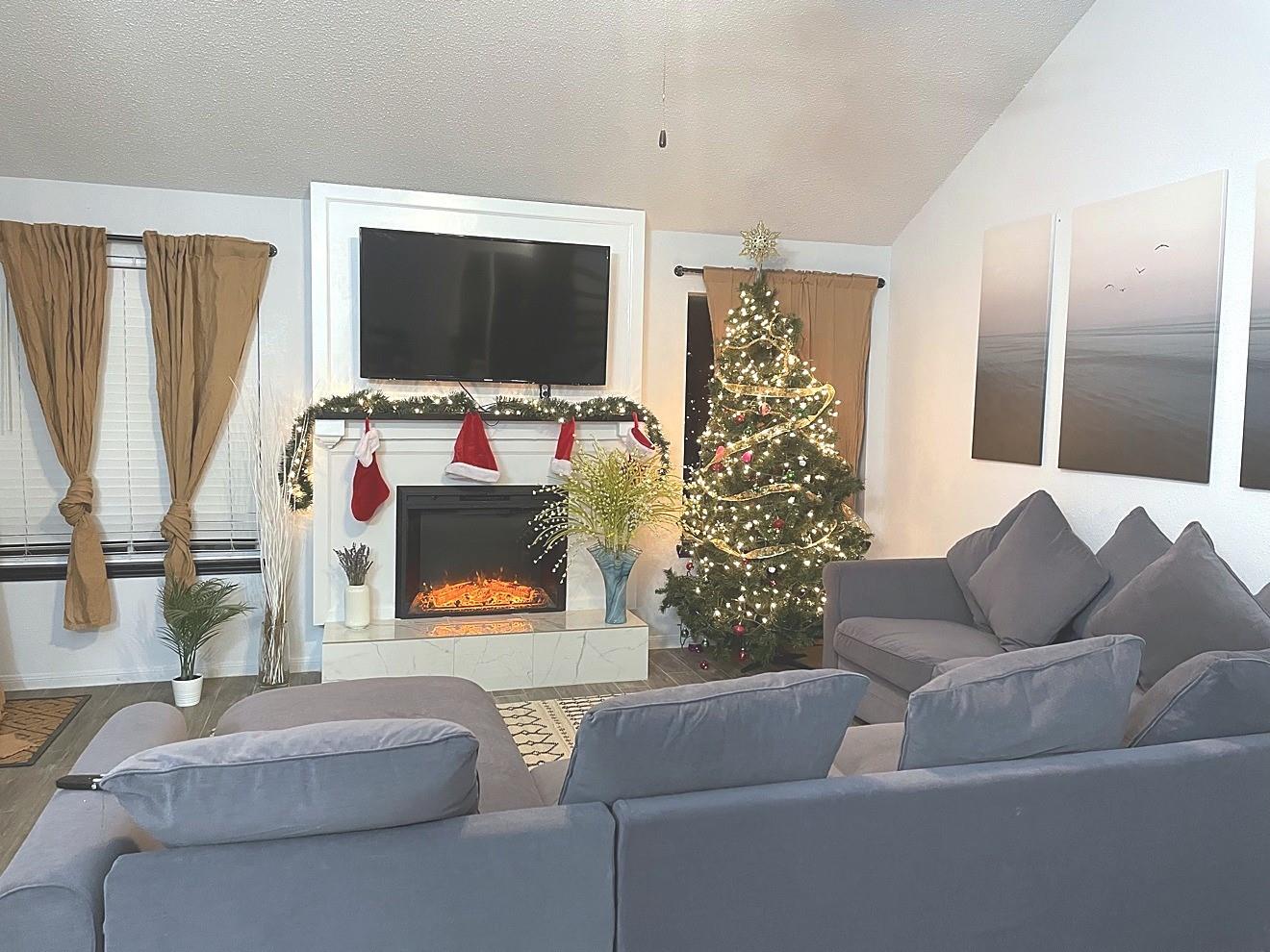 12035 Green Glade Drive