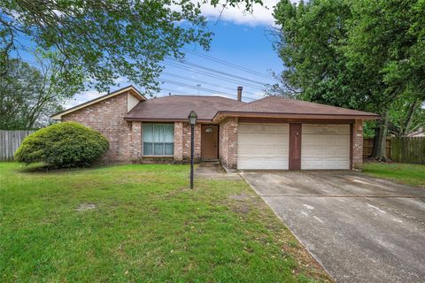 Photo of 14003 Valley Grove Drive, Houston, TX 77066 (MLS # 47851459)