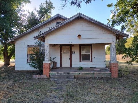 Photo of 811 N 5th Avenue, Munday, TX 76371 (MLS # 86495019)