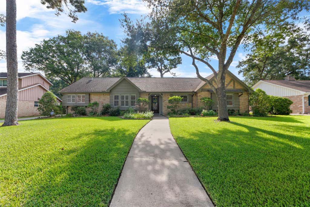 Photo of 5022 Casa Grande Street, Dickinson, TX 77539 (MLS # 22993626)