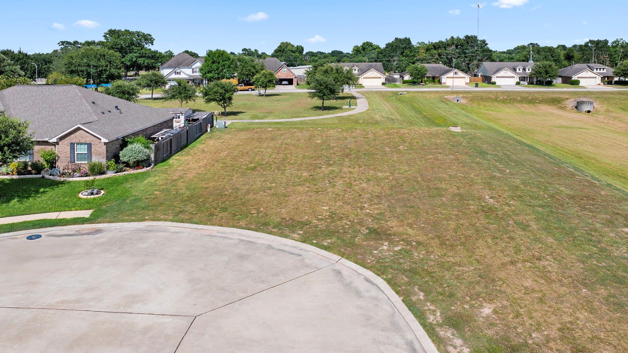806 Honeysuckle Court