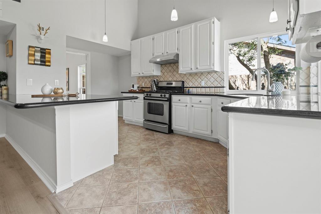 3323 Peachwood Lane