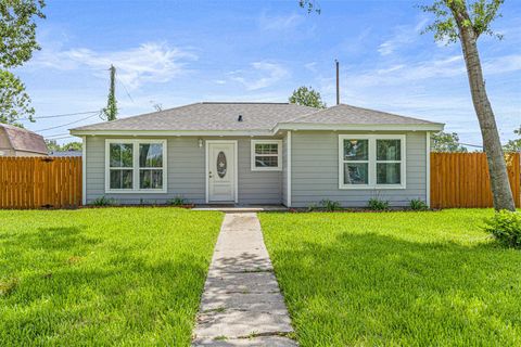 Photo of 702 Norell Street, Channelview, TX 77530 (MLS # 18502625)