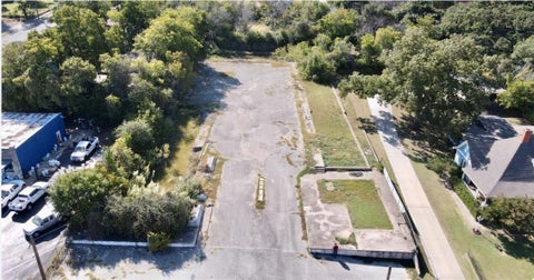 Photo of 405 Palo Pinto Street, Weatherford, TX 76086 (MLS # 67085591)