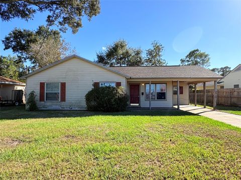 Photo of 629 W Norris Street, El Campo, TX 77437 (MLS # 41061151)