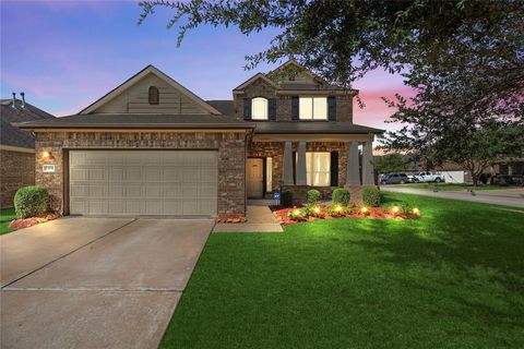 Photo of 2406 Scarlet View Lane, Fresno, TX 77545 (MLS # 65270541)