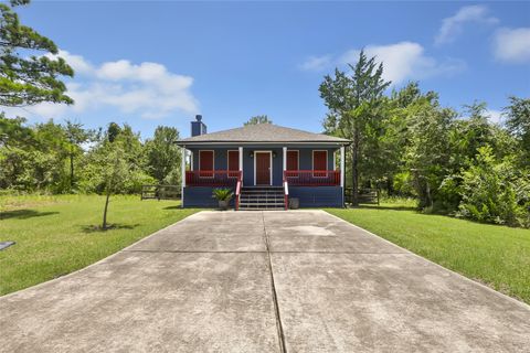 Photo of 31 Timber Cove Lane, Coldspring, TX 77331 (MLS # 52256755)