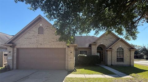 Photo of 10302 Otter Circle Circle, Baytown, TX 77523 (MLS # 87082800)