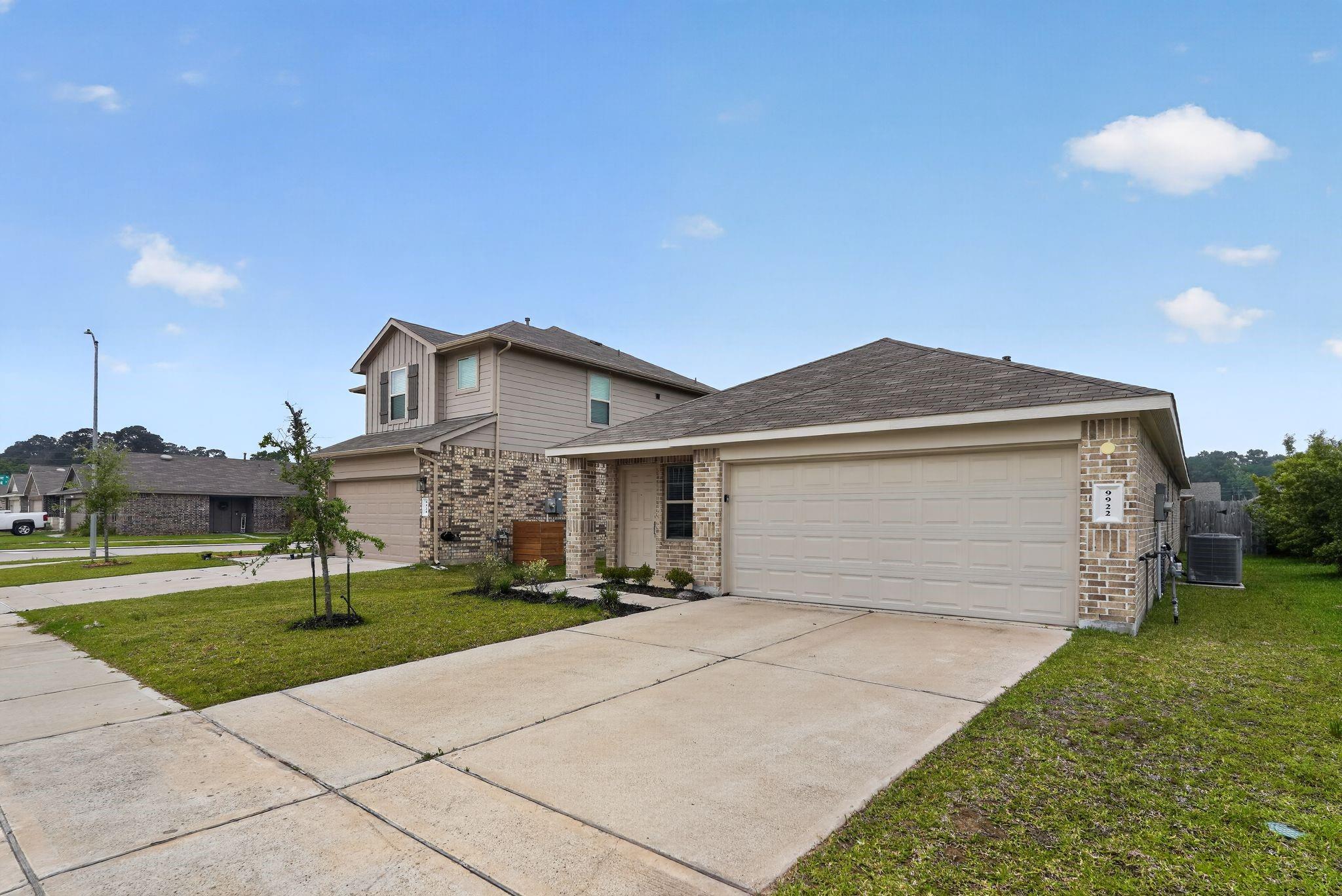 9922 Glenbrook Lane