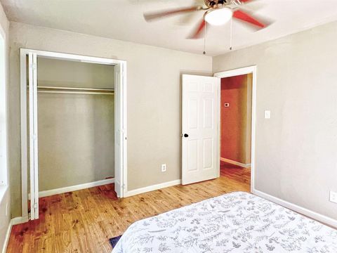 Tiny photo for 510 Sulphur Street, Houston, TX 77034 (MLS # 85160138)