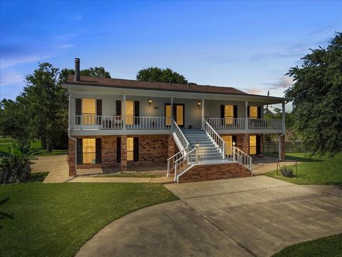 Photo of 518 Seagrove Street, La Porte, TX 77571 (MLS # 76065722)