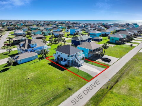 Homes For Sale - 978 Sue Drive<br/> Galveston County, Port Bolivar, TX 77650
