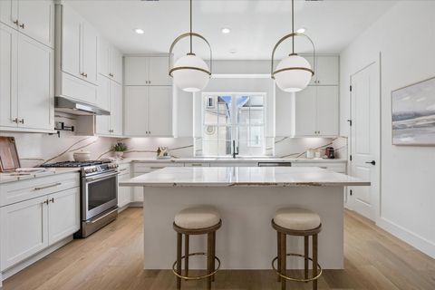 Photo of 3505 Eaton Estates Lane, Houston, TX 77055 (MLS # 64063509)