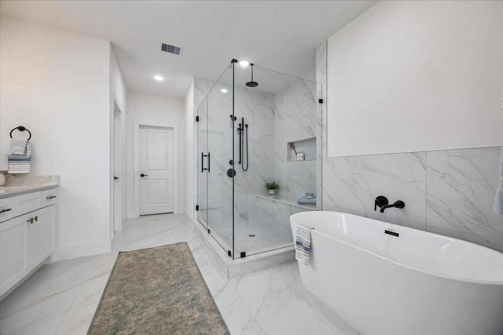 Photo of 3505 Eaton Estates Lane, Houston, TX 77055 (MLS # 64063509)