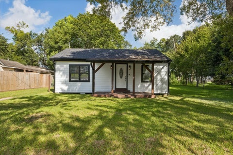 Photo of 312 Steddum Drive, League City, TX 77573 (MLS # 35210505)