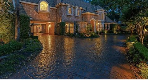 Photo of 2819 Cedar Woods Place, Houston, TX 77068 (MLS # 48409930)