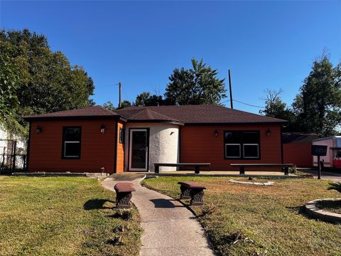 Photo of 4834 Marietta Lane, Houston, TX 77021 (MLS # 52225742)