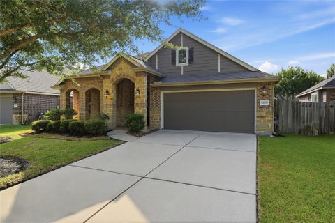 Photo of 13739 Slate Mountain Lane, Houston, TX 77044 (MLS # 36314937)